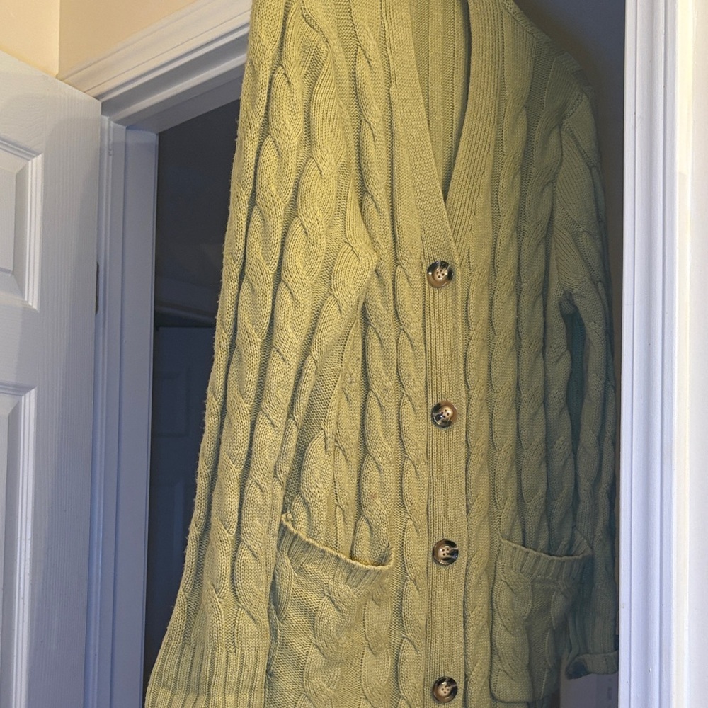Elegant Cable Knit Cardigan - Olive